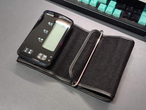 更专业、更准确，町石tinx U80S血压计是实用家庭好物