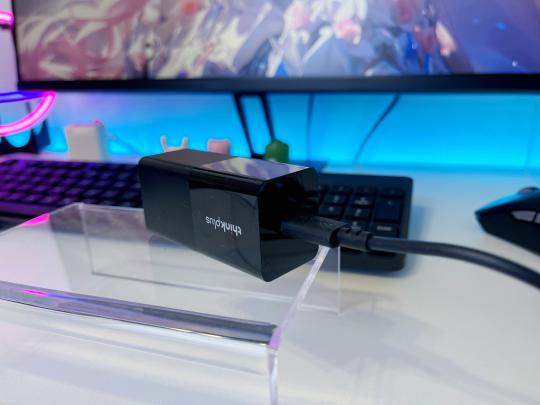 小巧便携又安全!体验联想65w口红电源