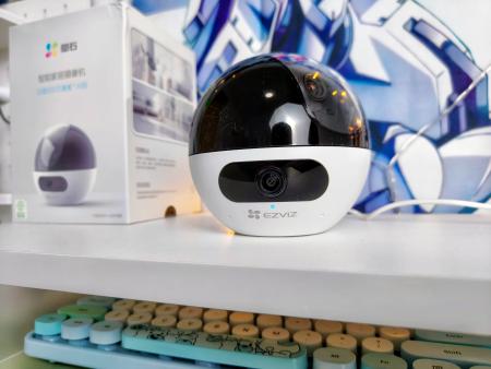 360全景智能联动,400W+400W万双镜头!萤石C7双摄云台摄像机给足你安全感