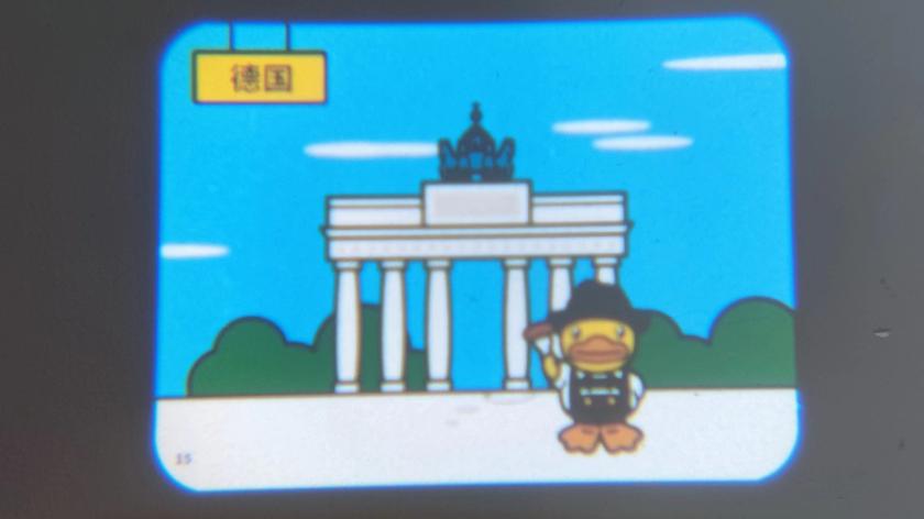 趣学伴绘本故事放映机，不仅能看还能创作