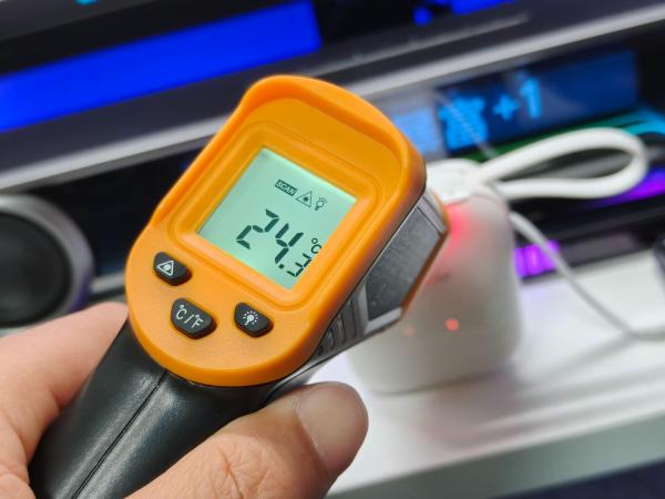 西圣PB-S自带线充电宝，安全快充与极致便携的完美融合