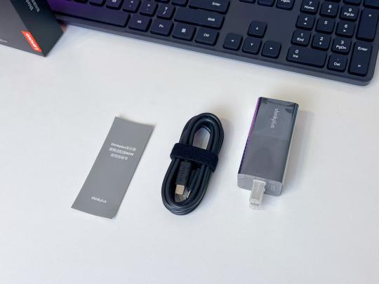 小巧便携又安全!体验联想65w口红电源