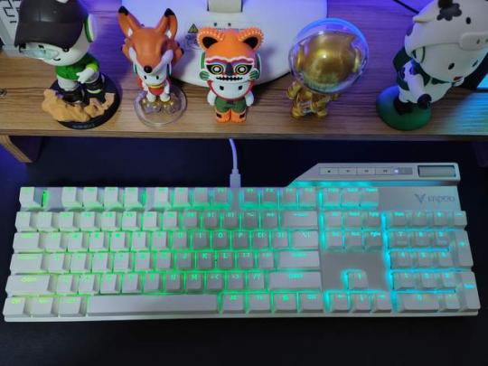 雷柏V700DIY,104键可编程RGB机械键盘