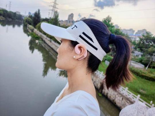 仿生耳蜗设计，黑胶级音色，塞那Z63S挂耳式蓝牙耳机