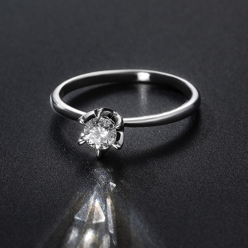 LuckymeLife True Love следует за классическим бриллиантовым кольцом Изображение 1