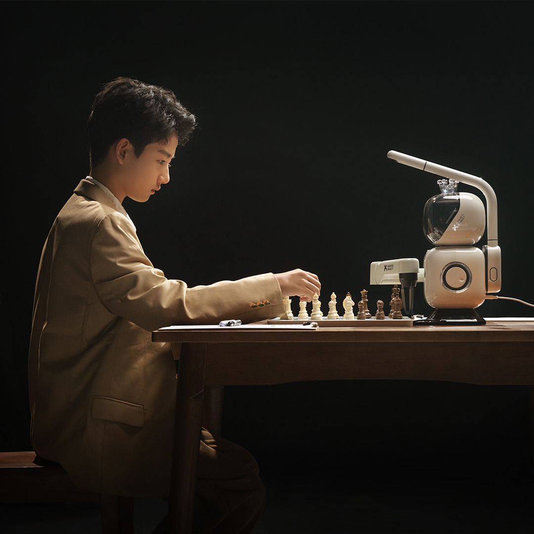 元萝卜 AI下棋机器人 国际象棋机器人 专业版 太空白